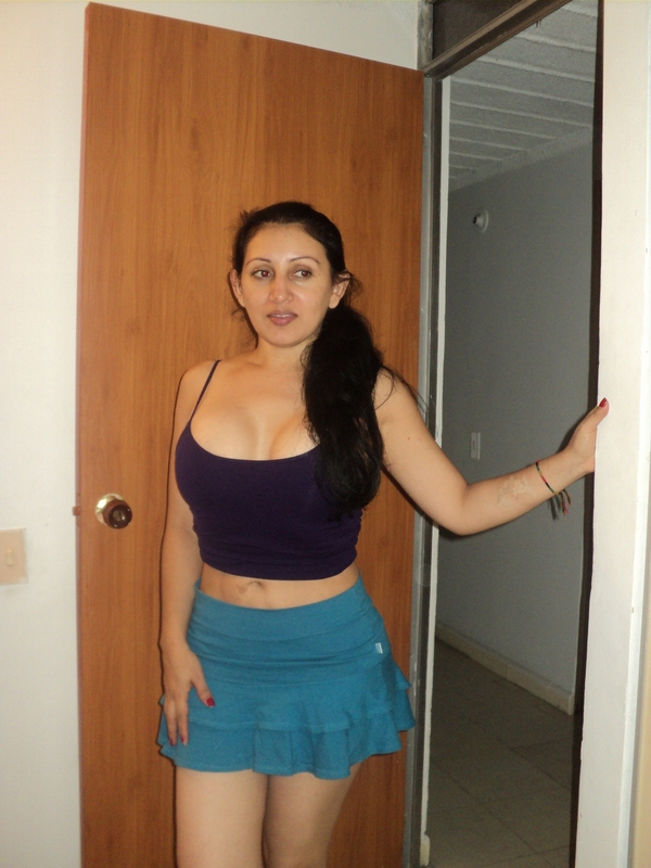 Date this georgeous Colombia girl Raquel38 from Cali CO8672