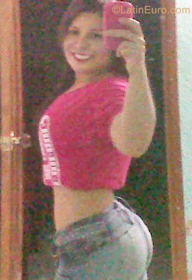 Date this hard body Colombia girl Blanca from Bucaramanga CO8677