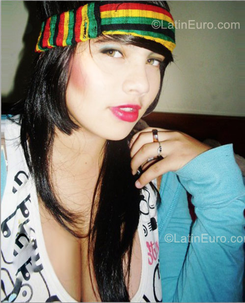 Date this sultry Colombia girl Estefania from Medellin CO8679