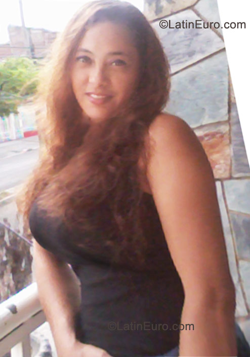 Date this cute Colombia girl Martha Isabel from Cali CO8686