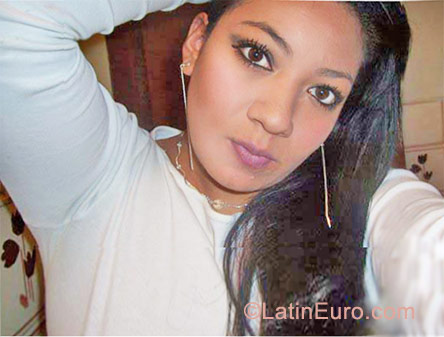 Date this athletic Colombia girl Diana from Bogota CO11229