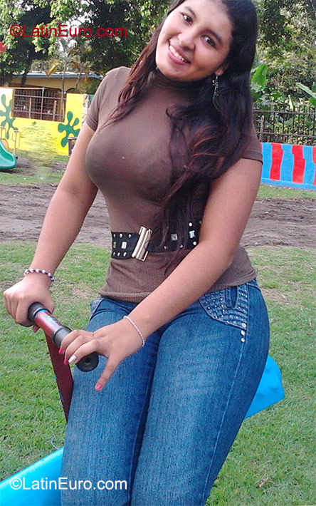 Date this young Panama girl Yeraldine from Panama PA201