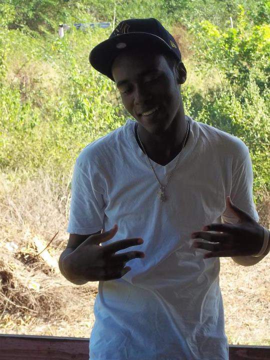 Date this foxy Jamaica man _javid(j)_ from negril JM395