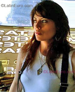 Date this happy Colombia girl Erika from Bogota CO8857