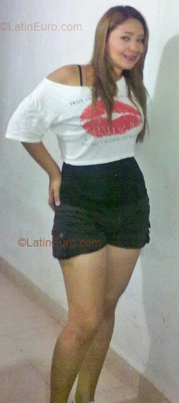 Date this hard body Colombia girl Anniita from Cartagena CO8858