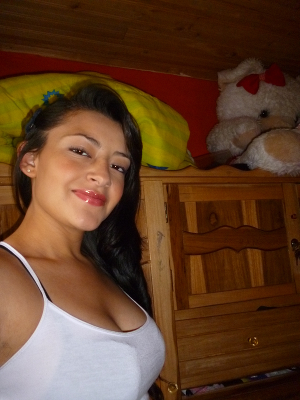 Date this voluptuous Colombia girl Liz6412 from Manizales CO8866