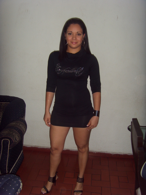 Date this foxy Colombia girl Jennifer84 from Cali CO8914