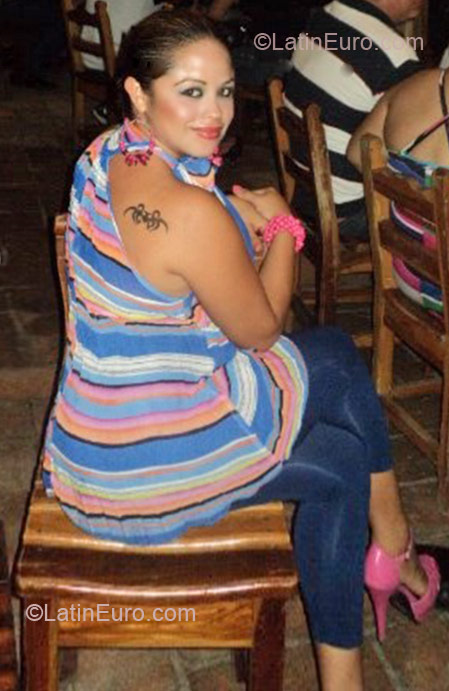 Date this young Mexico girl Claudia from Mazatlan MX571