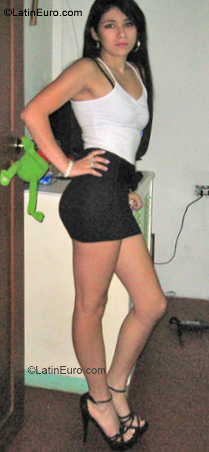 Date this exotic Colombia girl Patty.321 from Manizales CO8974