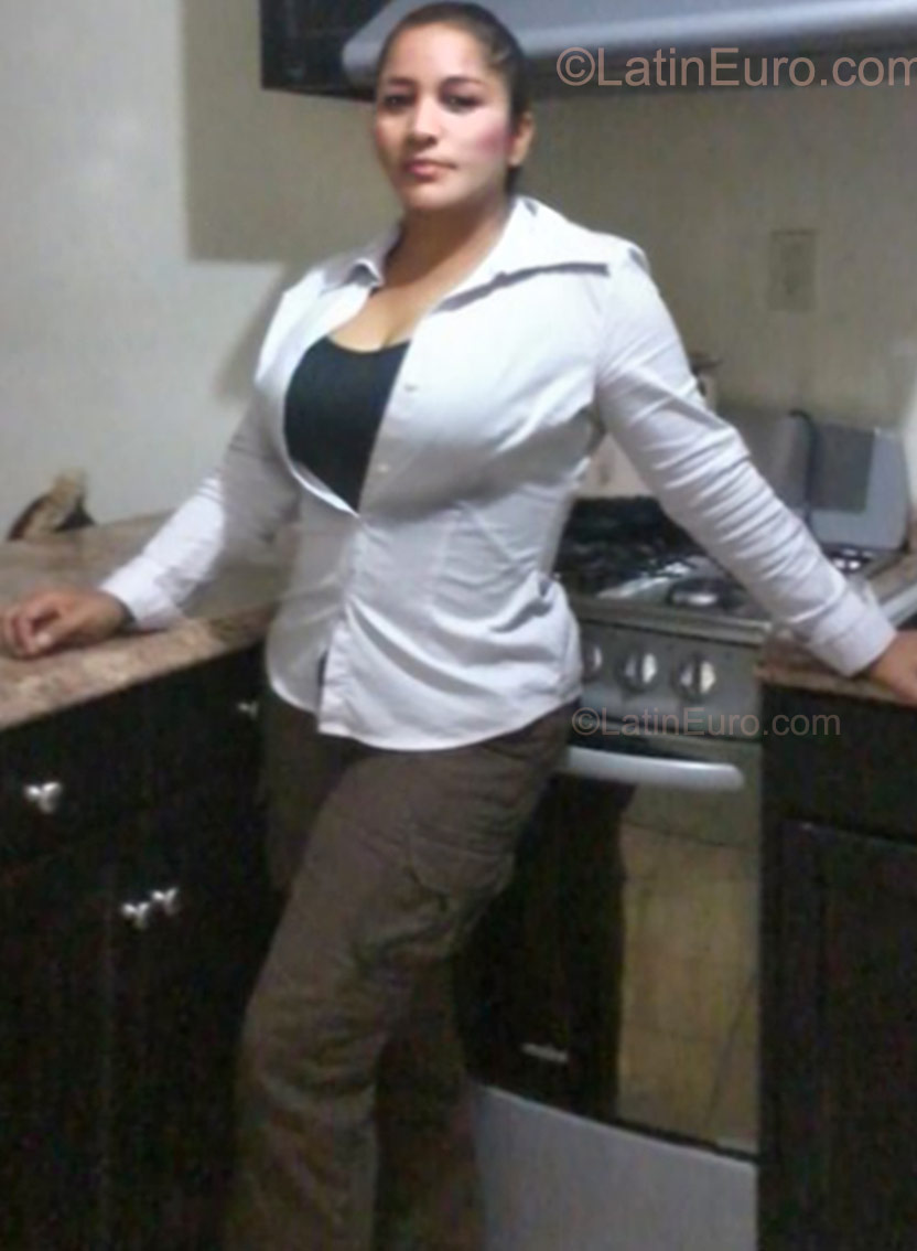 Date this stunning Mexico girl Dina from Mexicali MX583