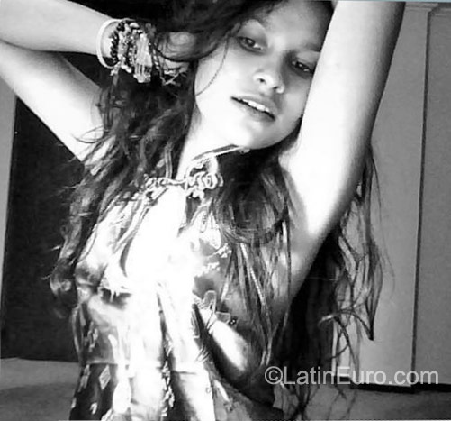 Date this nice looking Colombia girl Patricia from Bogota CO9114
