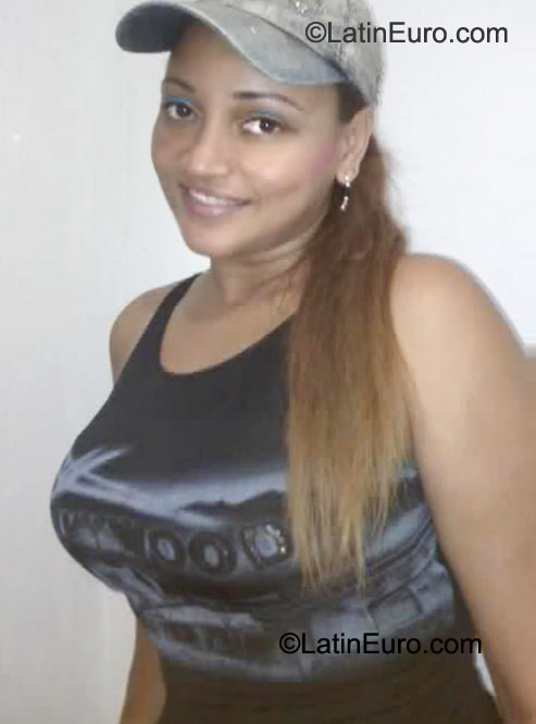 Date this pretty Colombia girl Ana Milena from Cali CO9162