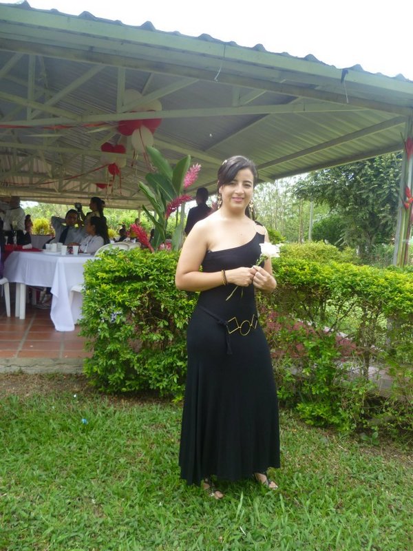 Date this pretty Colombia girl Meli88 from Cali CO9240