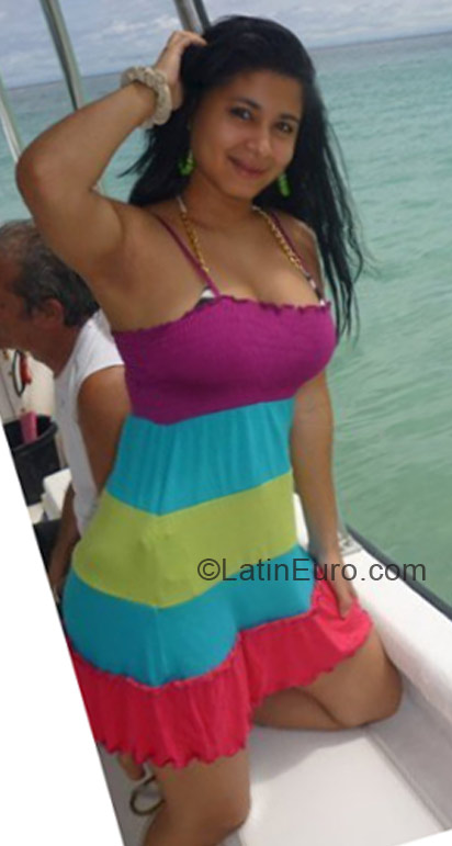 Date this stunning Panama girl Yucelis from Panama PA232