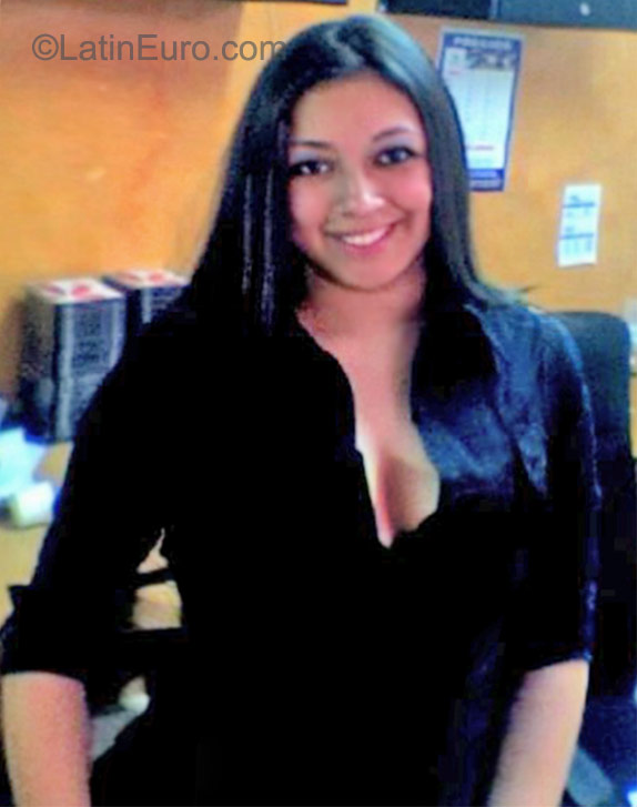 Date this georgeous Colombia girl Carol from Bogota CO9278