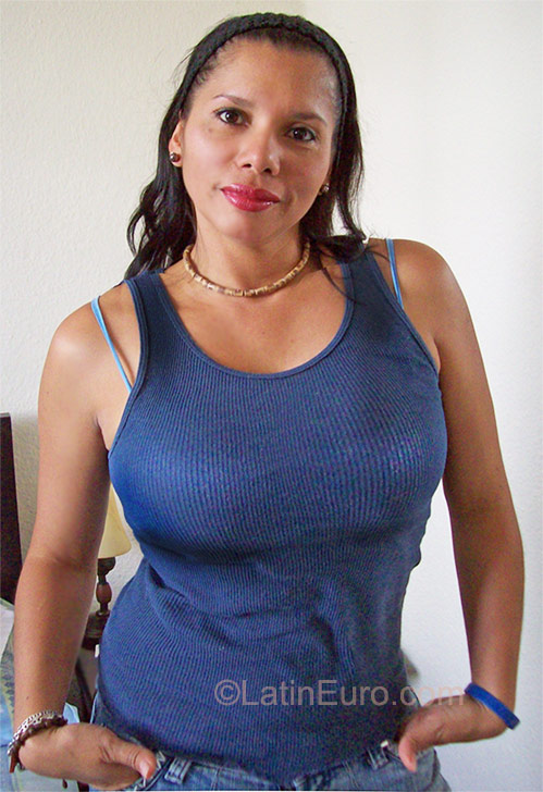 Date this charming Colombia girl Olga from Manizales CO9344