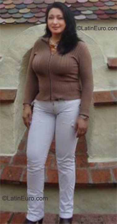 Date this tall Colombia girl Maria unicer from Bogota CO9357