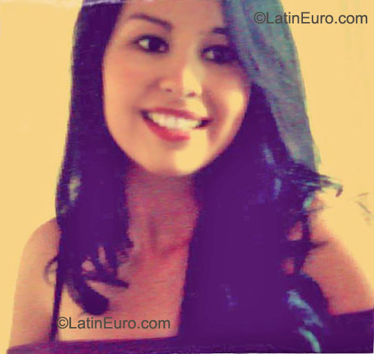 Date this delightful Colombia girl Celina from Cali CO9749