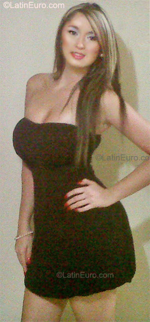 Date this passionate Colombia girl Andrea from Medellin CO9395