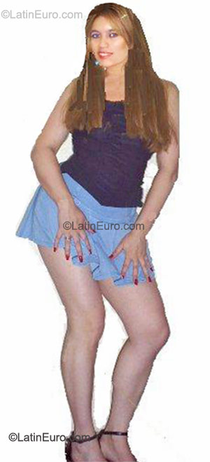 Date this hard body Colombia girl Yeny from Bogota CO9445