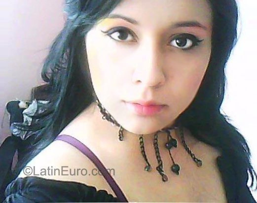 Date this beautiful Colombia girl Jeimy from Bogota CO9446