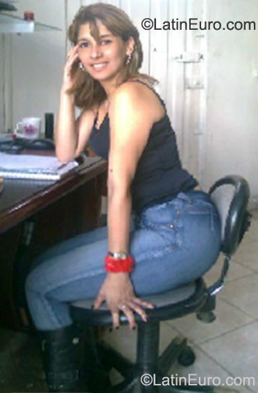 Date this funny Colombia girl Luna from Medellin CO9494