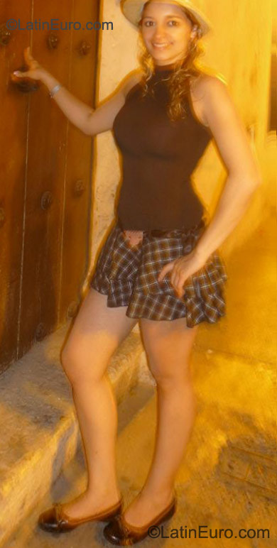 Date this stunning Colombia girl Angie from Bogota CO9502