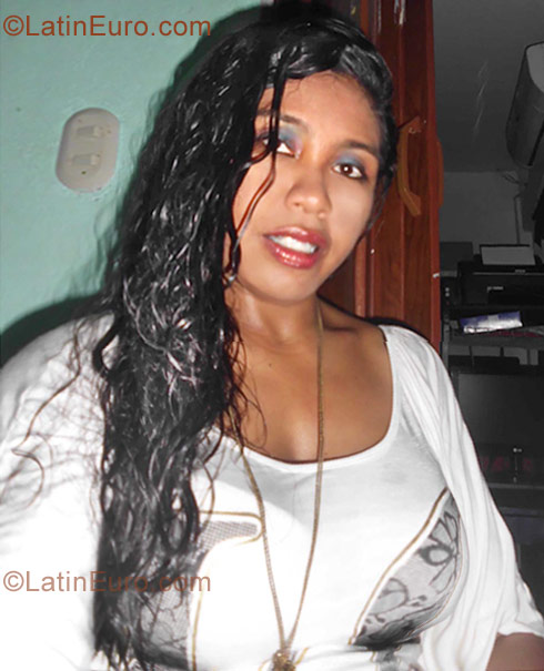 Date this passionate Colombia girl Ana from Cartagena CO9523