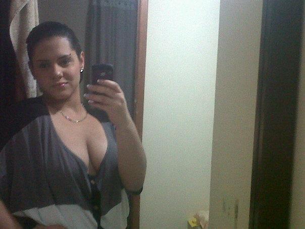 Date this voluptuous Colombia girl Angy from Bogota CO9587