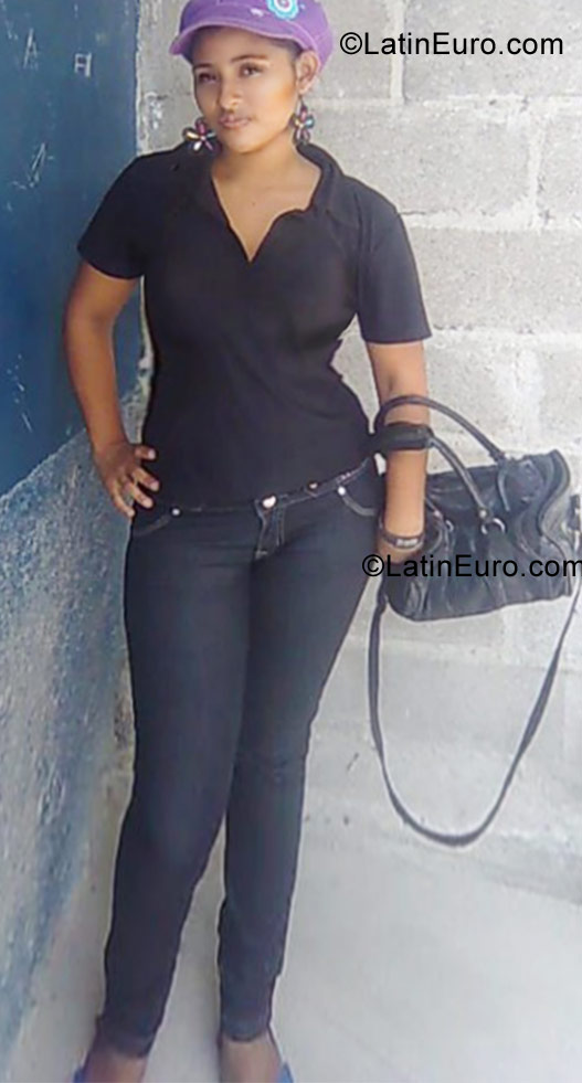 Date this hard body Honduras girl Katerin from San Pedro Sula HN622