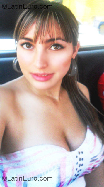 Date this delightful Colombia girl Camila from Bogota CO9675