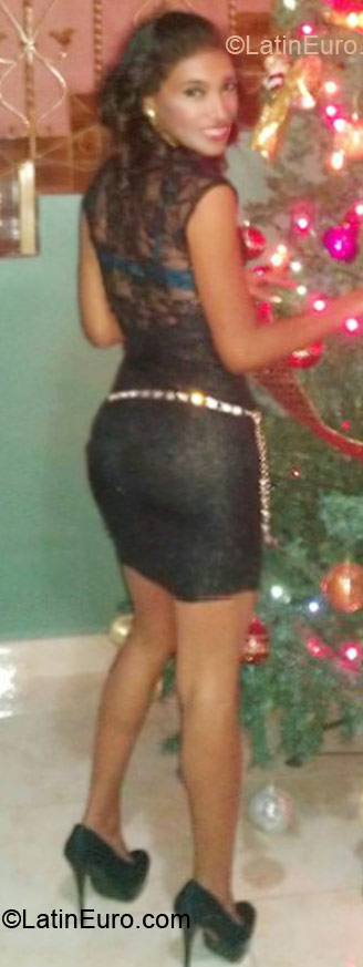 Date this foxy Honduras girl Gabriela from San Pedro Sula HN787