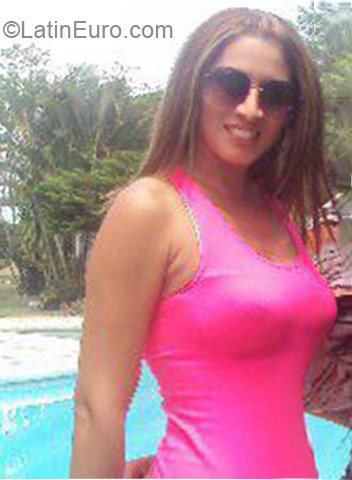 Date this fun Colombia girl Andrea from Cali CO9741