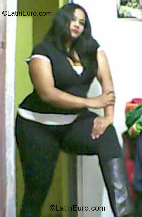 Date this cute Colombia girl Alys from Medellin CO9754