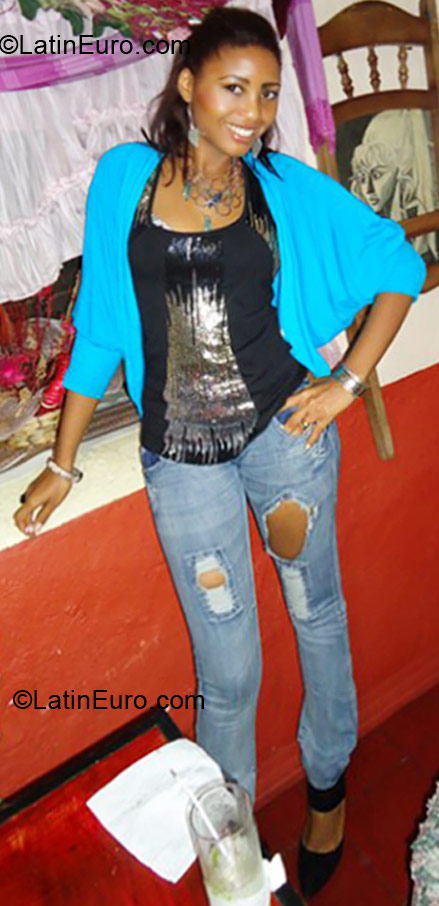 Date this tall Costa Rica girl Manyara from San Jose CR239