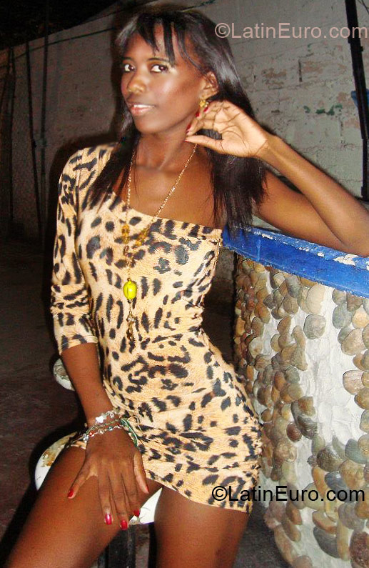 Date this charming Colombia girl Leidy from Cartagena CO9869