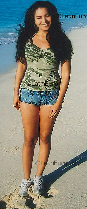 Date this sultry United States girl Julia from Miami US12650