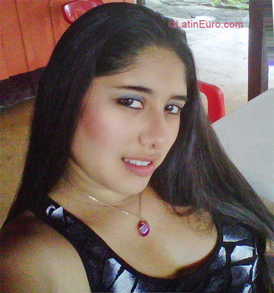 Date this cute Colombia girl Liseth from Florencia CO9877
