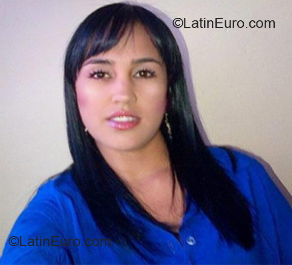 Date this georgeous Colombia girl Maira from Medellin CO9899
