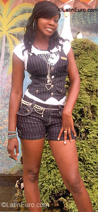 Date this athletic Jamaica girl Deli from Montego Bay JM490