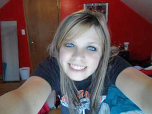 Date this fun United States girl Emily20 from Carleton US12692