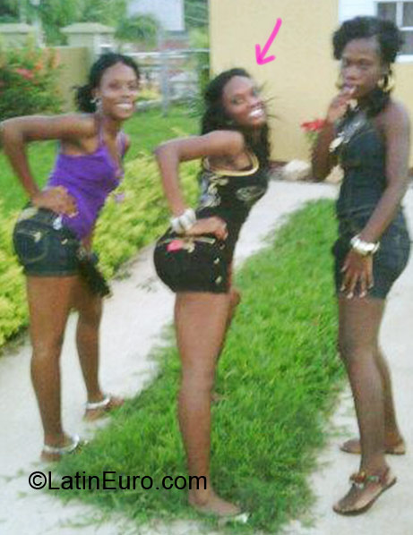 Date this hot Jamaica girl Munchi from Montego Bay JM674