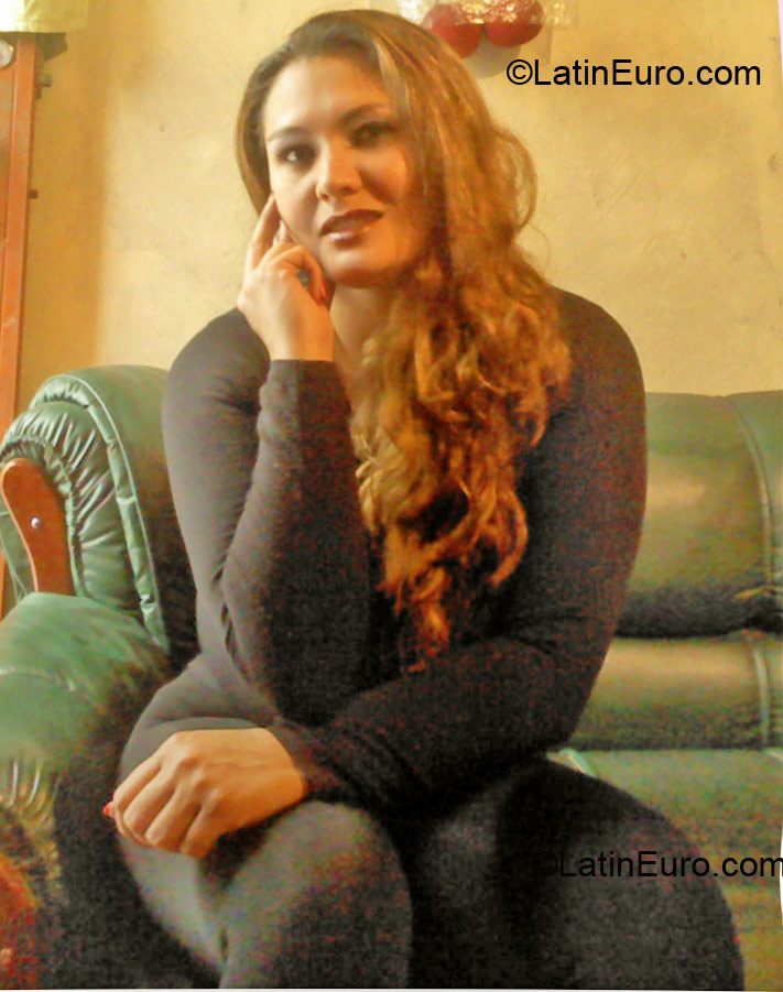 Date this voluptuous Colombia girl Johana from Bogota CO10080