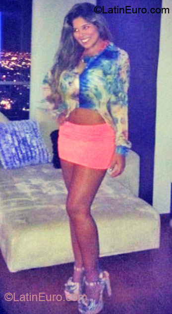 Date this funny Colombia girl Carolina from Barranquilla CO10145