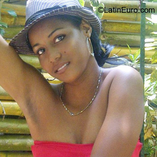 Date this pretty Colombia girl Gebides from Cartagena CO10191