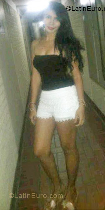 Date this hot Colombia girl Laurens83 from Medellin CO10345