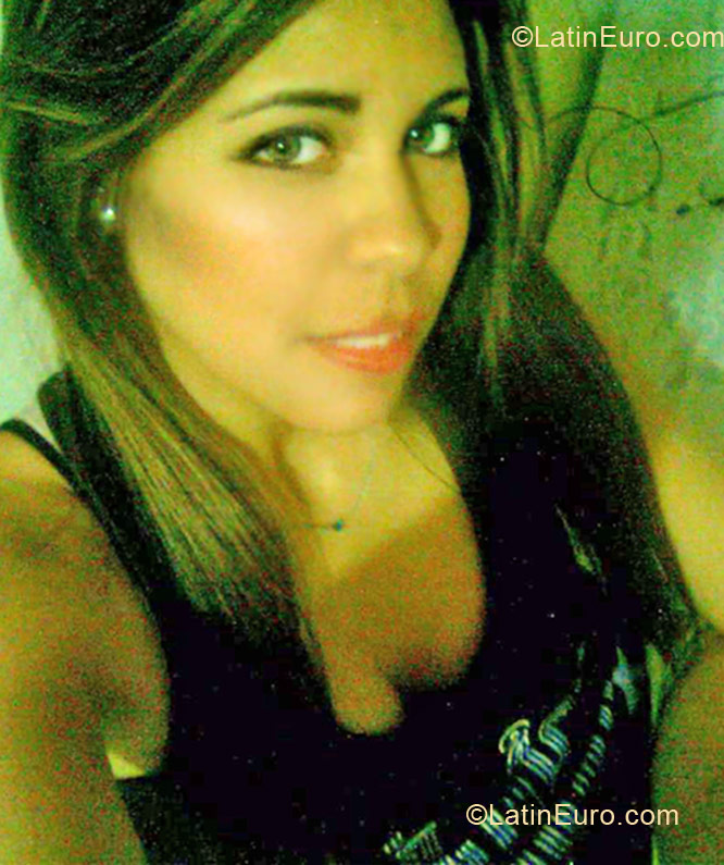 Date this stunning Colombia girl Cindy from Cali CO10257