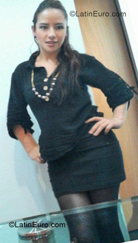 Date this exotic Colombia girl Karen from Bogota CO10364