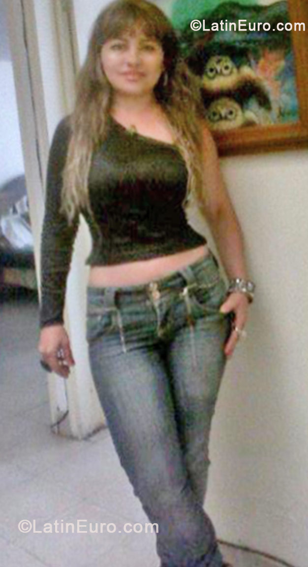 Date this attractive Colombia girl Tere71 from Fusagasuga CO10410