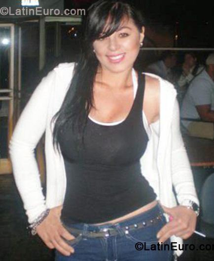 Date this fun Colombia girl Tatiu from Villavicencio CO10589